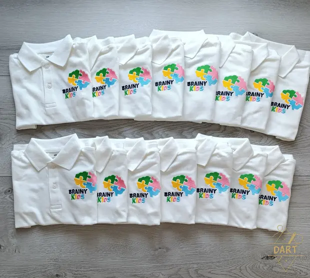 Tricouri polo de grădiniță brodate cu sigla Brainy Kids