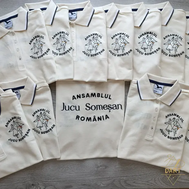 Polo-uri crem brodate pentru Ansamblul Jucu Someșan
